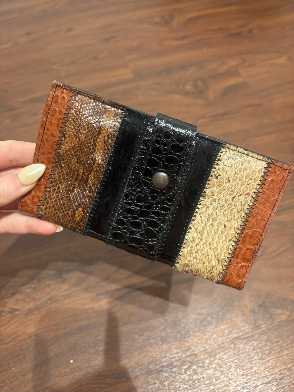 Striped Textured Leather Card Wallet in Brown, Black & Cream